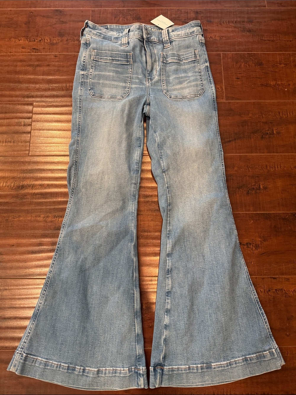 American Eagle Outfitters Festival Flare Jeans, Size 8 Short, NWT!